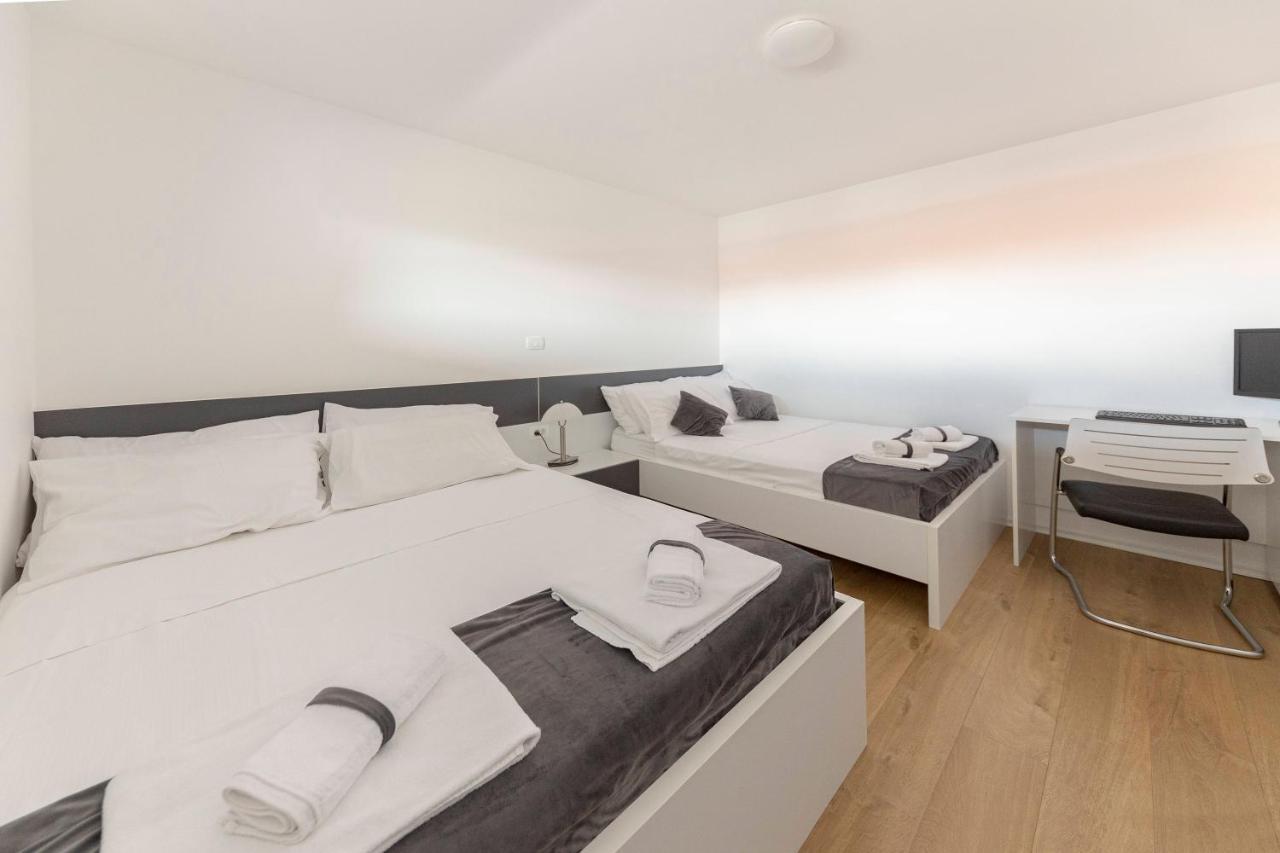 Apartments Era Анкаран Екстериор снимка