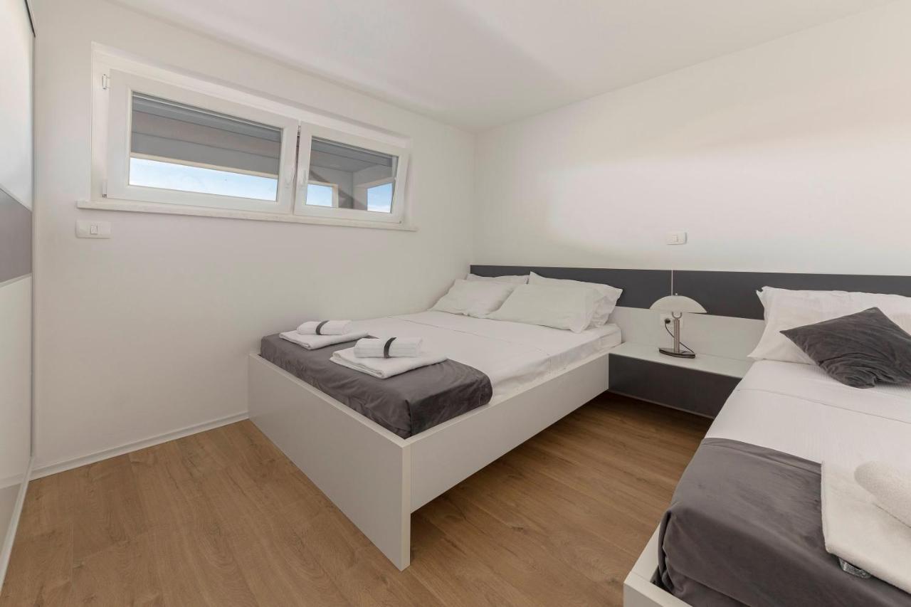 Apartments Era Анкаран Екстериор снимка