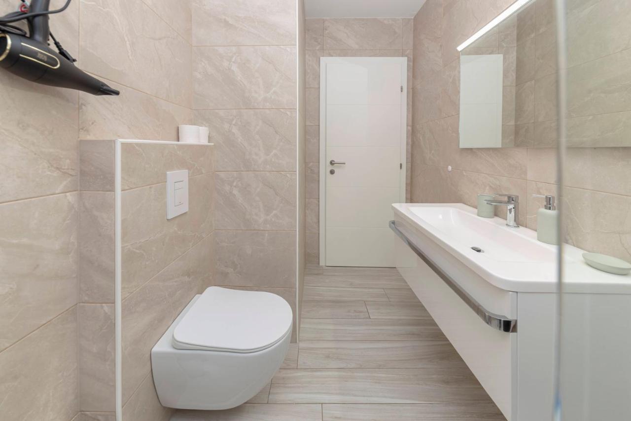 Apartments Era Анкаран Екстериор снимка